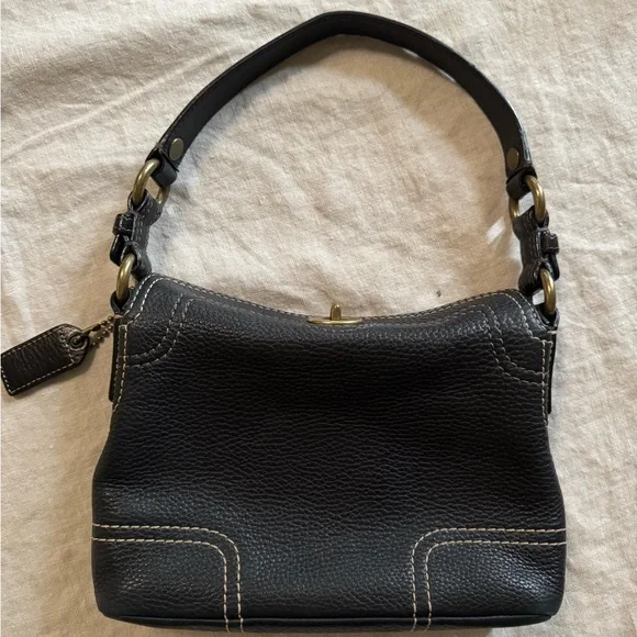 Vintage Coach Black Pebbled Leather Mini Shoulder Bag Turn Lock Baguette Y2K - Picture 3 of 6